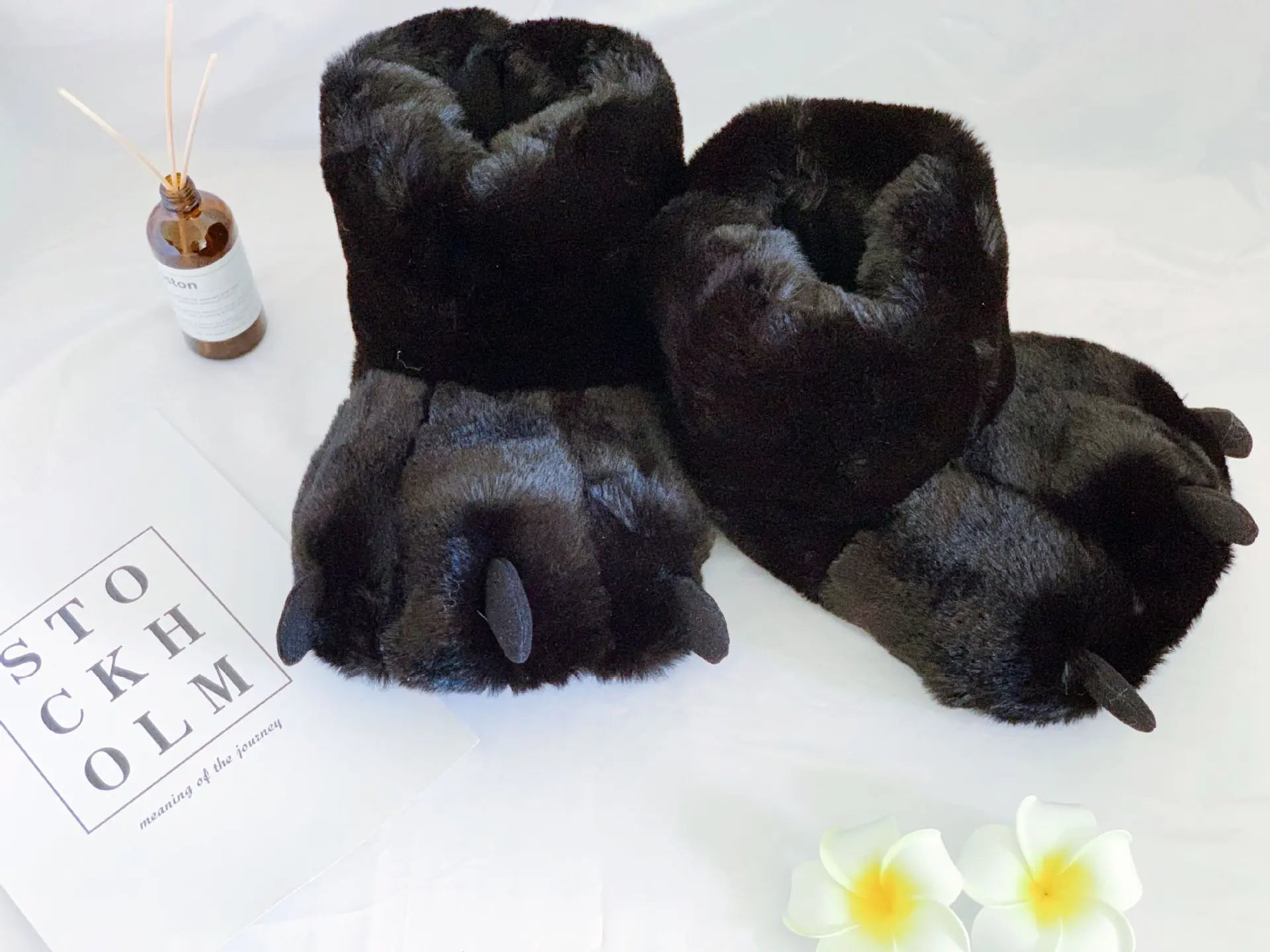 Cute Bear ClawWrap your feet in adorable comfort with the Cute Bear Claw Winter Slippers. These cozy, furry slippers are designed to keep feet warm and snug through the coldest moCute Bear Claw Winter BootsMy StoreBootsPanystore.eu